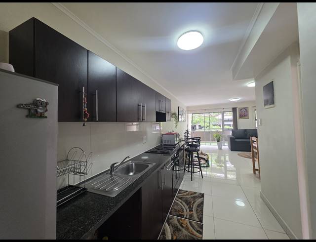 1 BEDROOM APARTMENT FOR SALE IN UMHLANGA RIDGE